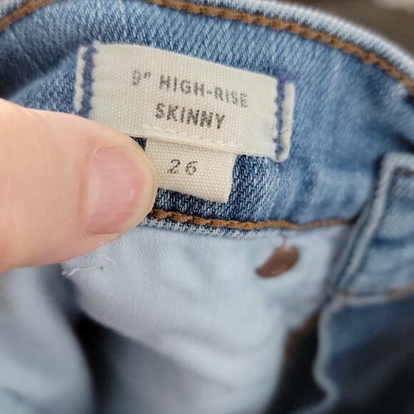 Madewell 9" Mid Rise Skinny Torn Knee Frankie Wash, 26 - Picture 8 of 10